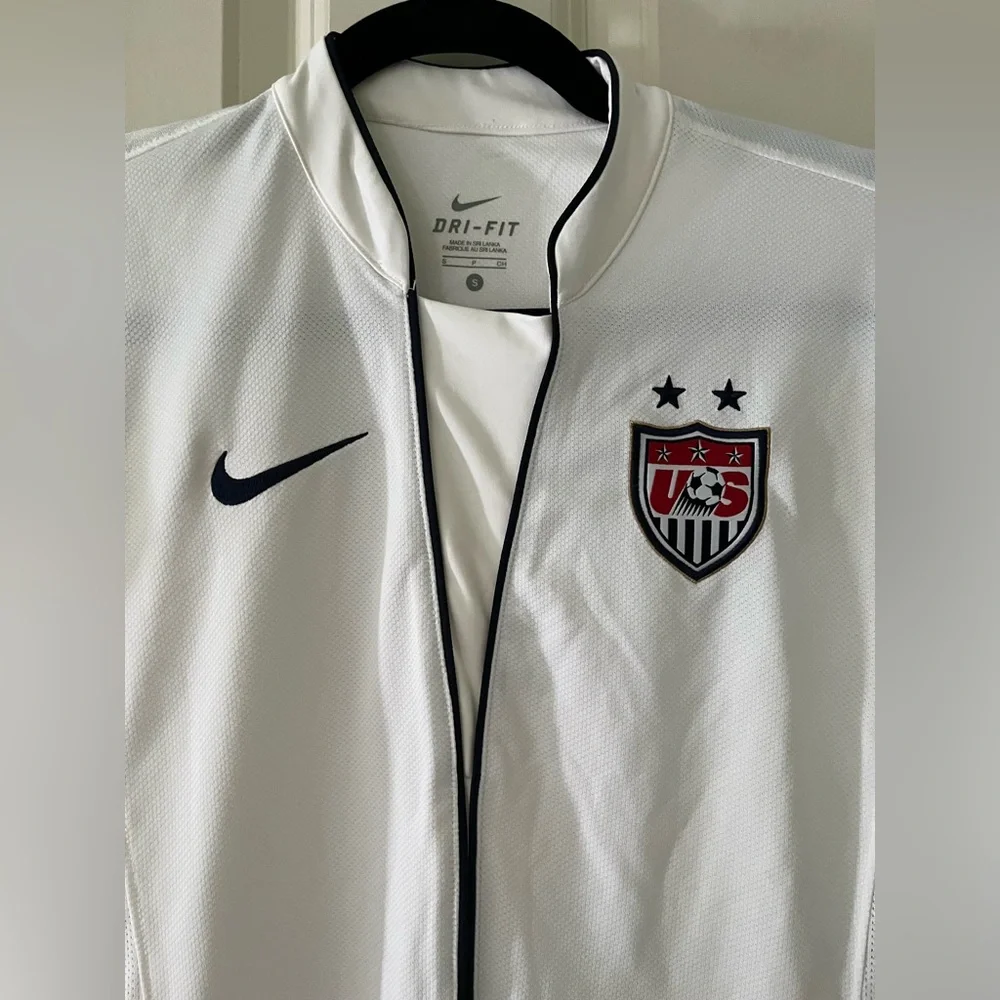 Women’s Nike Dri-Fit Authentic USA Soccer Home Jersey Team 2011 Small